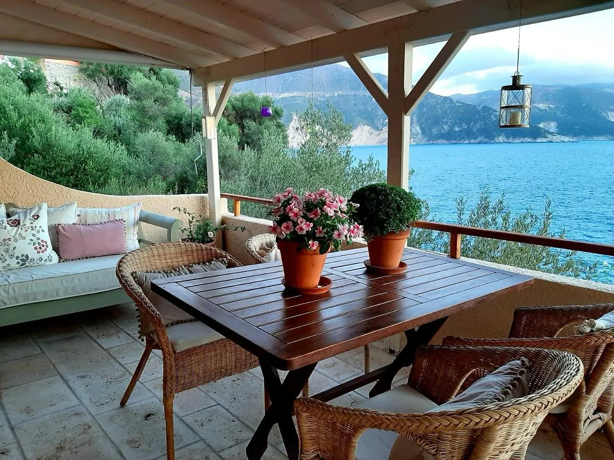 אסוס Cavos Inn Apartments Kefalonia בית הארחה
